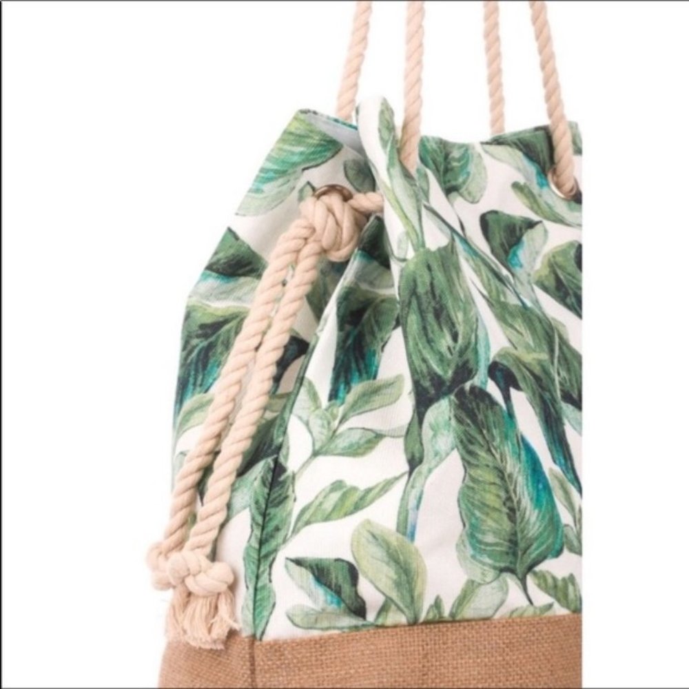 HP✨Tropical Palm Leaf Bucket Bag Backpack Tote NWT - Picture 4 of 10